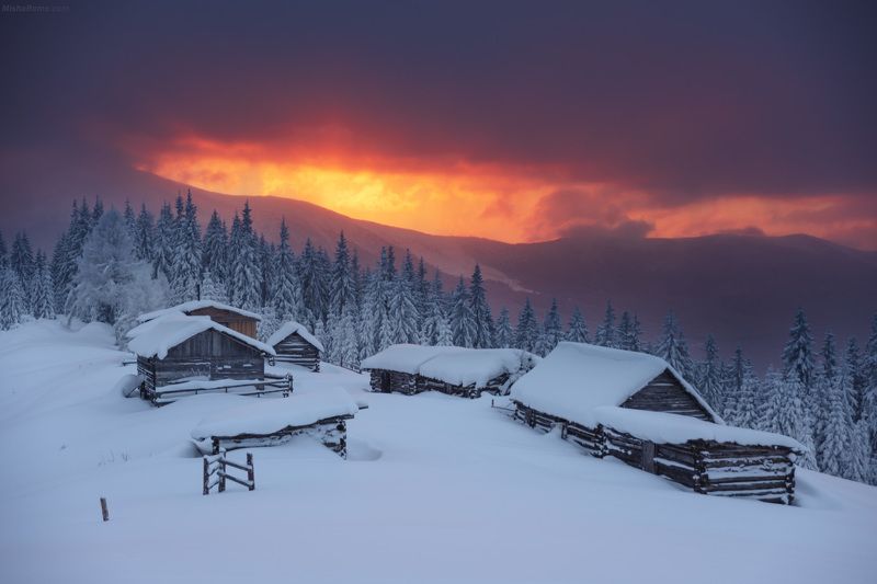 Magical Evening in the mountainous valleys.photo preview