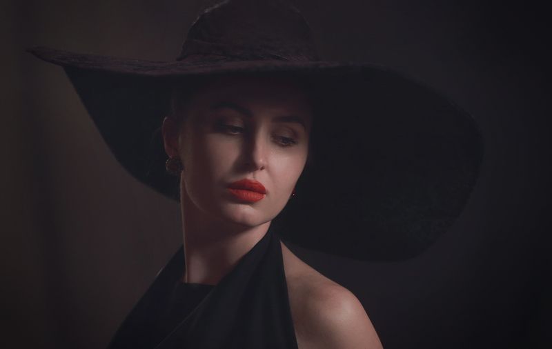 Девушка  в чёрном.photo preview