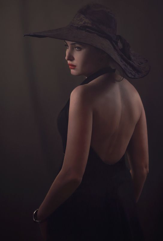 Девушка  в чёрном.photo preview