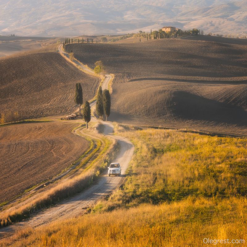 тоскана, италия, авто, машина, вилла По проселочной дорогеphoto preview
