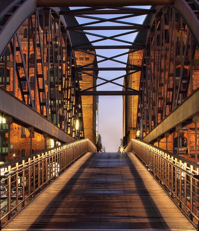 германия, гамбург, мост, ночь из серии каналы и мостыphoto preview