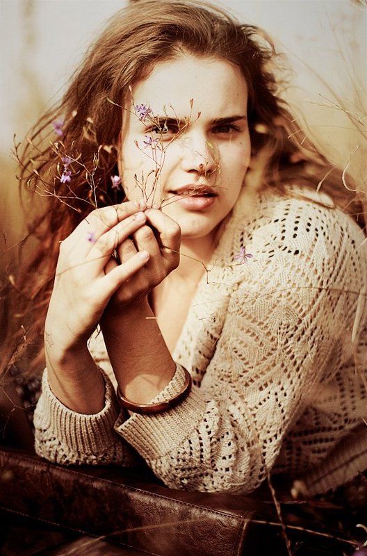 портрет, девушка, поле fieldsphoto preview