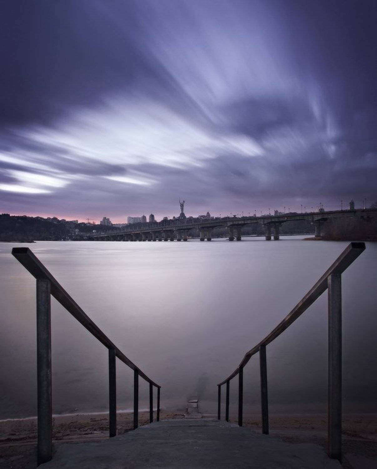 \\\///. Автор: Михаил Мочалов , Михаил Мочалов