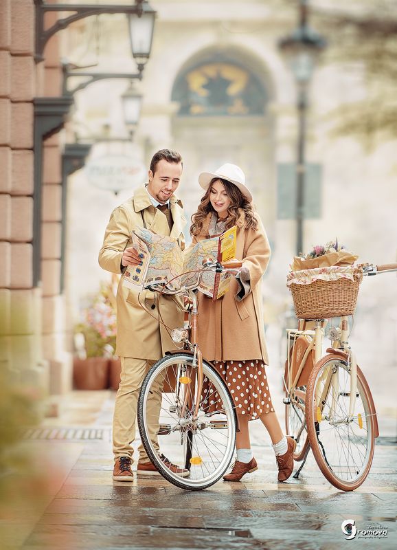 пара, Будапешт, туристы, влюбленные, весна, прогулка, путешествие, велосипеды Туристы фото превью