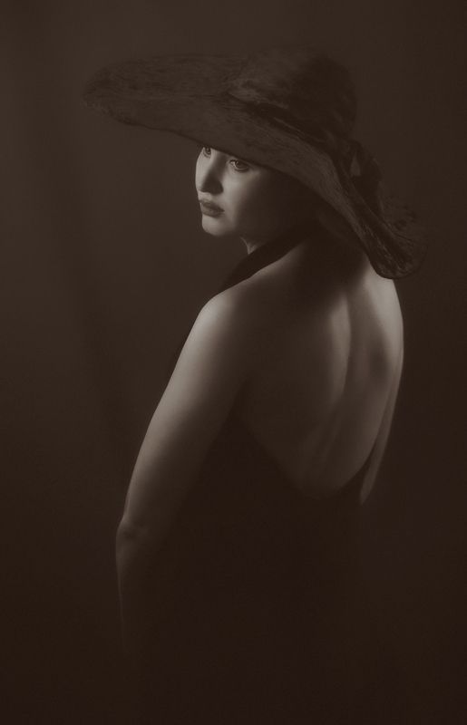 Девушка  в чёрном.photo preview