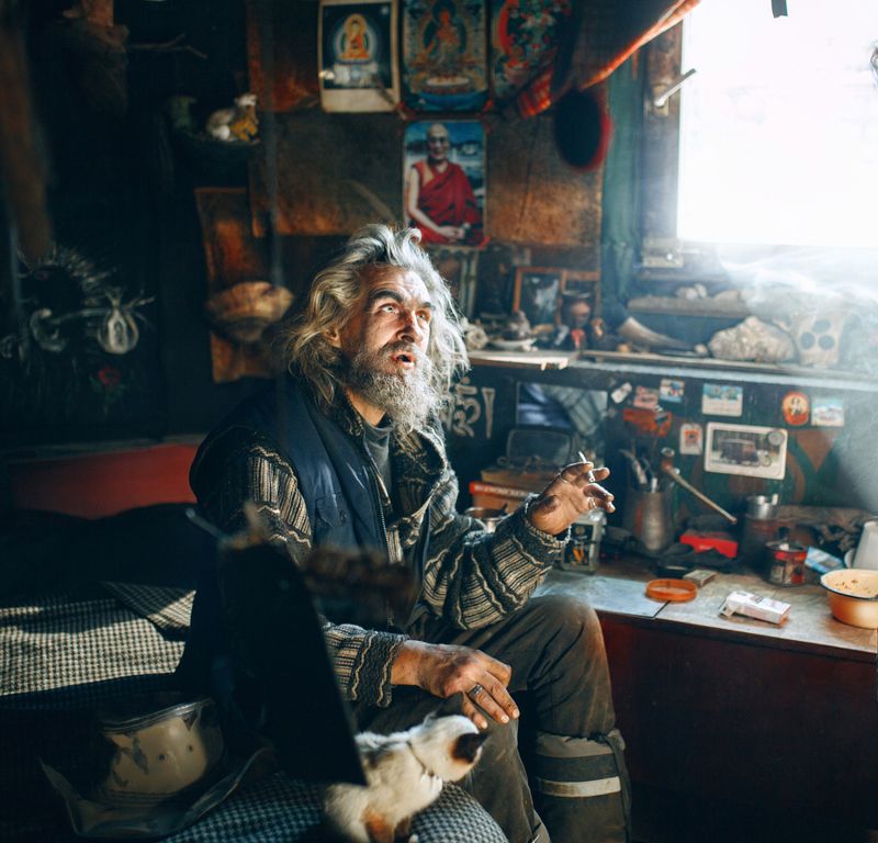 Серёга Анархист в своей юртеphoto preview