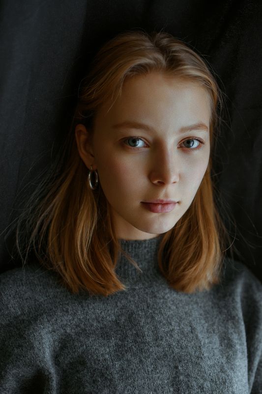 portrait, портрет, girl, indoor, studio, девушка, traces, december, ламповый, retouch, ретушь, цвет, lamp, следы Dianaphoto preview