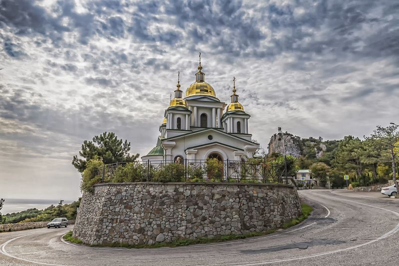 храм, крым, архитектура, православие, собор, пейзаж Храм святого Михаила, Ливадияphoto preview