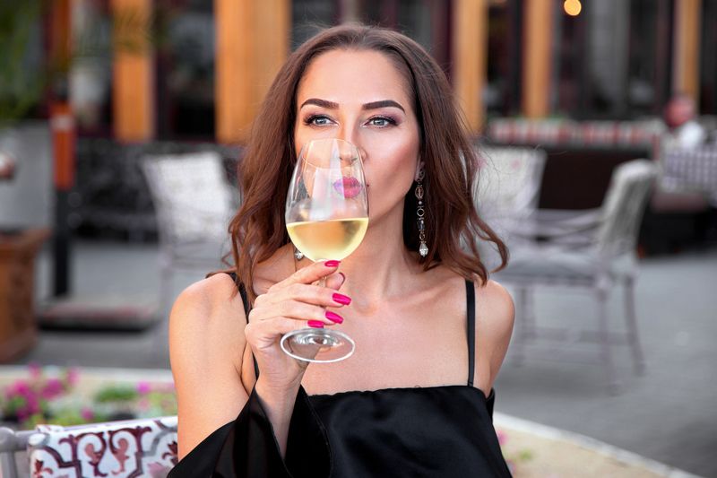 Бокал винаphoto preview