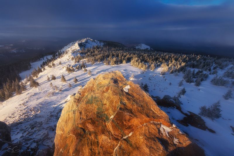 Зюраткуль, Урал, Южный Урал, зимний пейзаж На вершине хребта Зюраткульphoto preview