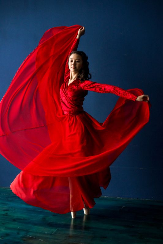 балет, балерина, студия, цвет, синий, платье, шифон, артист, танец, красный Цвет и балетphoto preview