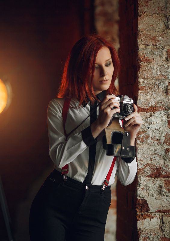 девушка, фотограф, фотография, винтаж, интерьер The photographerphoto preview