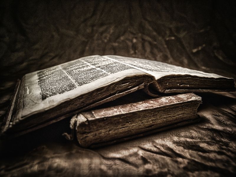 old book simonezeffiro fineart fine art phaseone Old Bookphoto preview