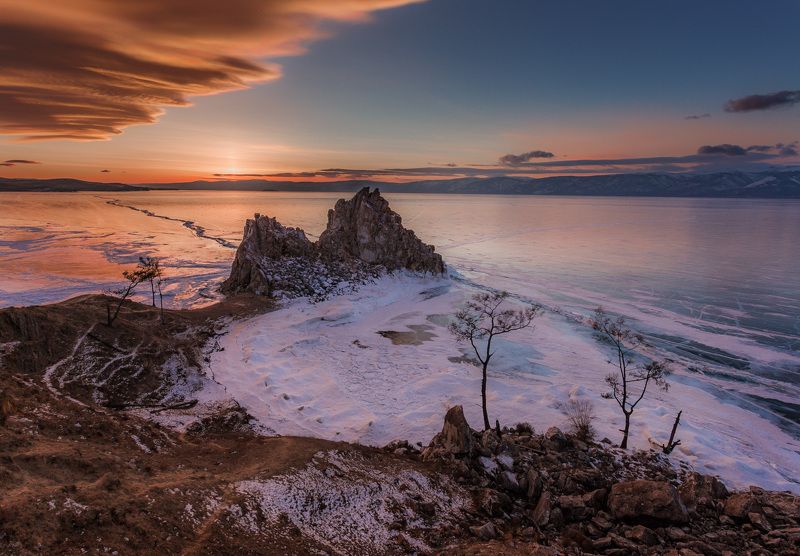 байкал, зима, лед, снег, путешествие, закат, солнце Закат над мысом Бурханphoto preview