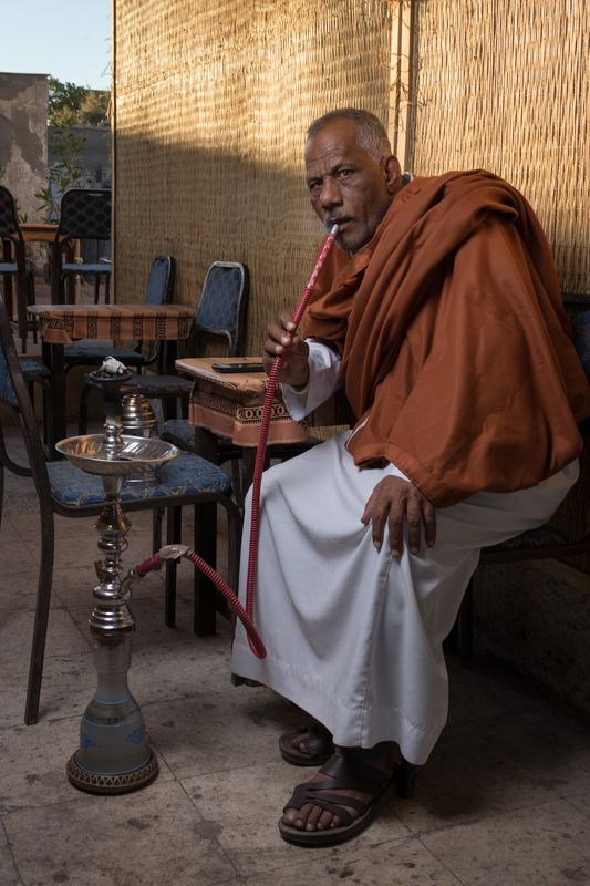 Hookah smokerphoto preview