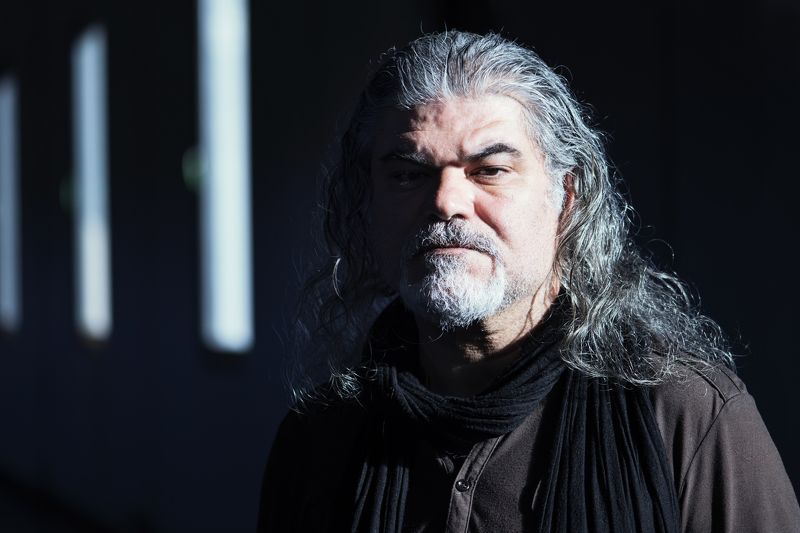 aydınlıkta karanlıktaphoto preview