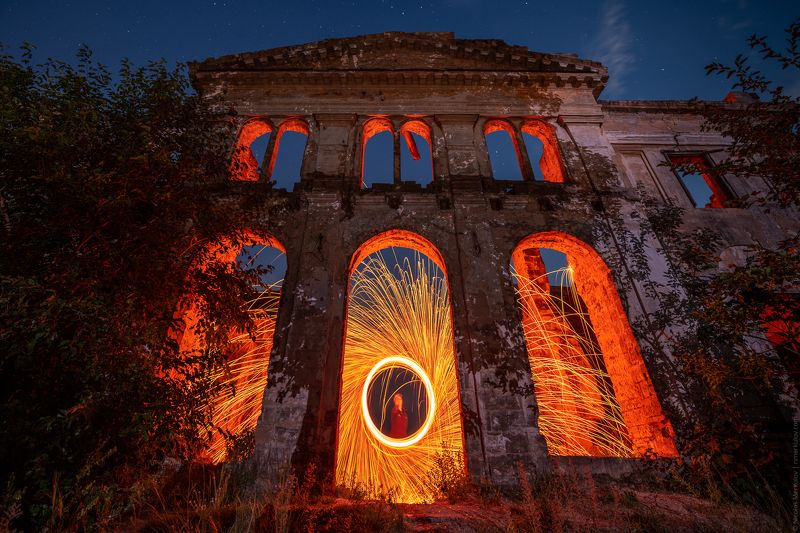 меркулов, николай меркулов, nmerkulov, nicolas merkulov, nmerkulovphotography, пейзаж, ночь, ночной пейзаж, звезды, огонь, фаер, фаер шоу, фаершоу, портал, усадьба, замок, человек-волк, фрейд, зигмунд фрейд, одесса, украина, night, nightscape, stars, fire Портал Человека-Волка / The Man-Wolf Portalphoto preview