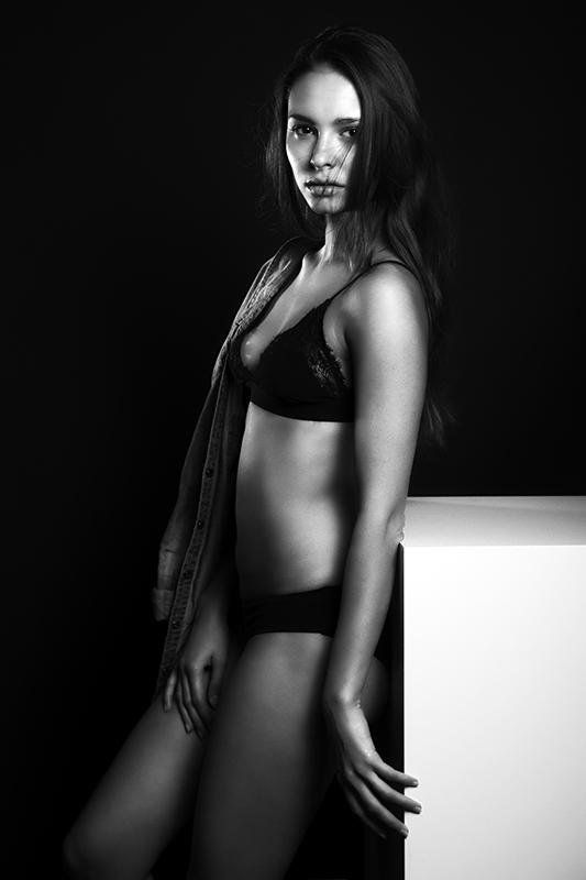 julia furdea simone zeffiro lingerie portrait fineart art model sexy woman Juliaphoto preview