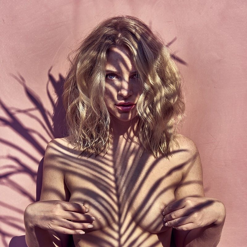 barongclub, nude art, nude photography, nude, girl Pink palmphoto preview