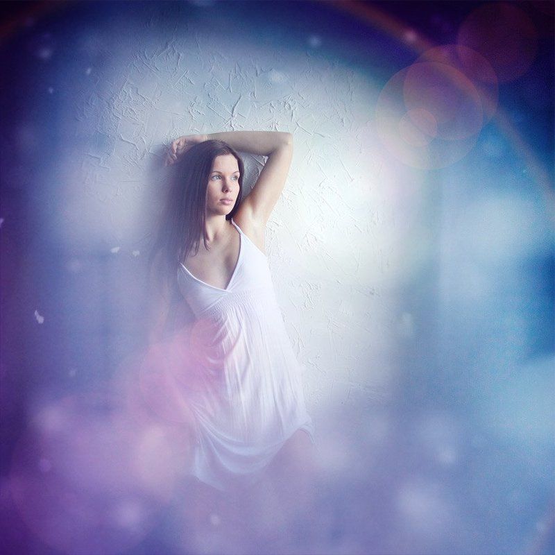 девушка, платье, город, дом ***photo preview