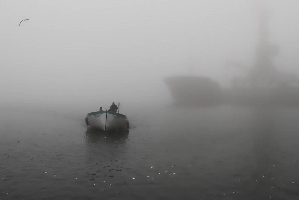 баркас, набережная, туман, Игорь Олейник