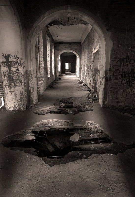 якутия, молодежь Дети развалинphoto preview