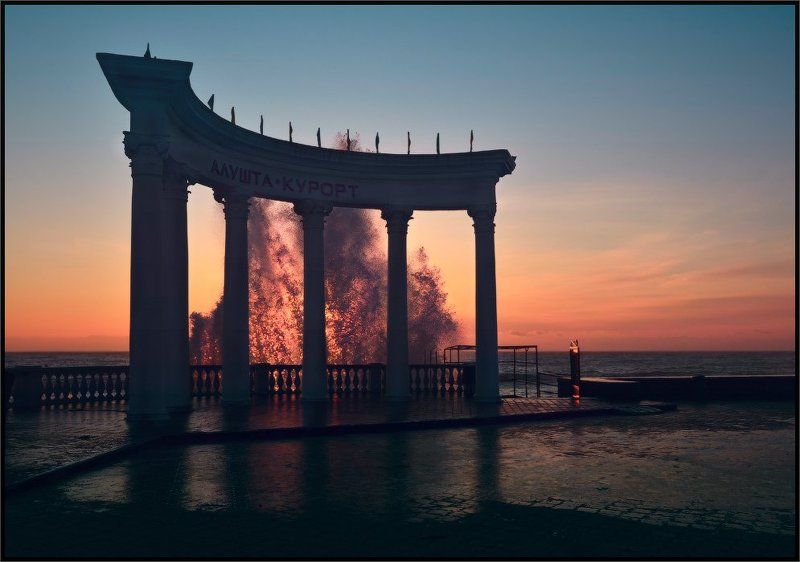 алушта, зима, Крым, набережная, ротонда, шторм Зимний штормphoto preview