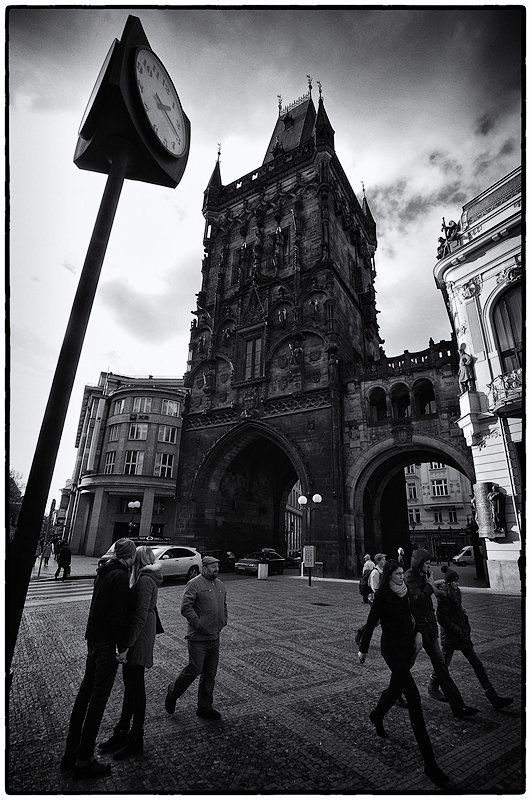 Под часамиphoto preview