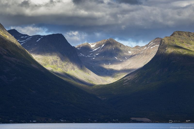 норвегия, фьорд, скалы Чашаphoto preview