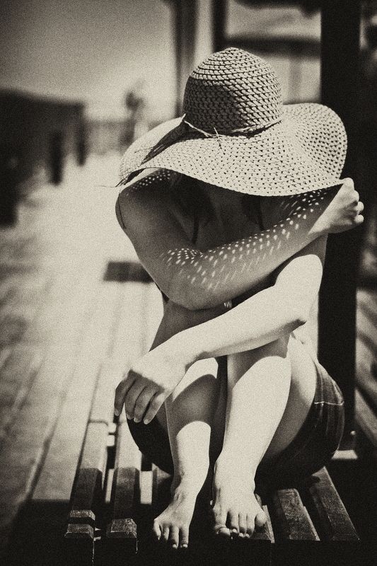 кипр, девушка, море, солнце, шляпа, отдых солнечный денёкphoto preview