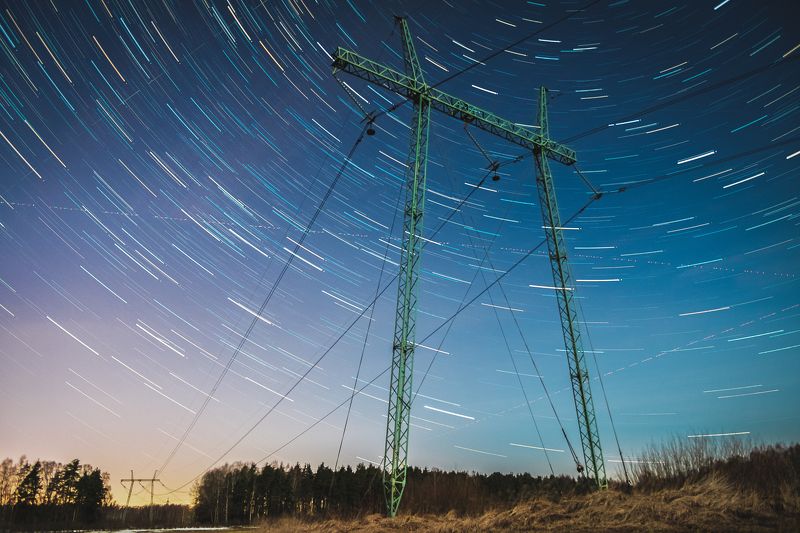 #пейзаж #природа #ночь #лэп #звёзды Цветные трассера звёздphoto preview