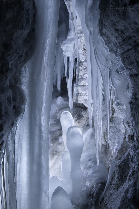 пещера, лед, сталактиты, сталагмиты, сталагнаты, урал, зима, сосульки Приоткрывая ледовый занавесphoto preview