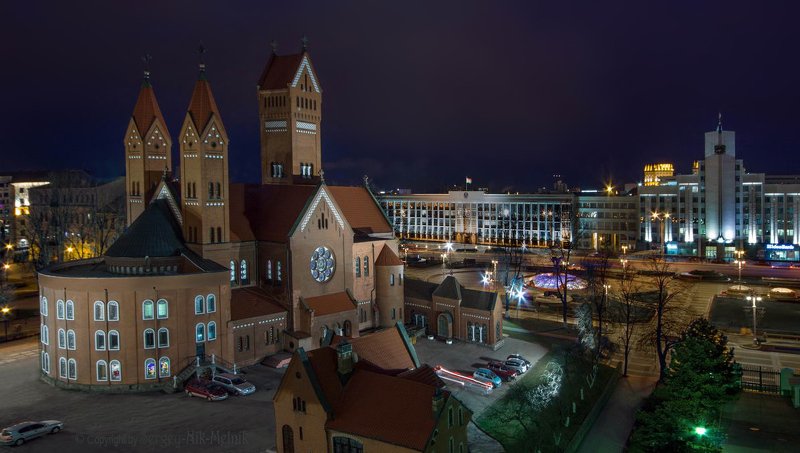 беларусь, город, минск, вечер, фотосфера-минск Красный костёл на площади Независимостиphoto preview