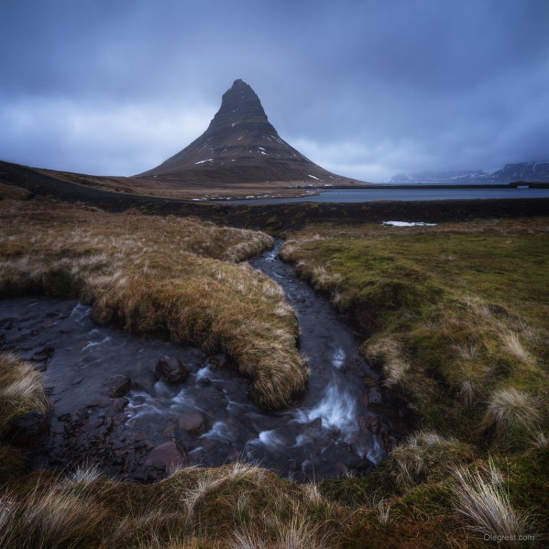 Kirkjufell mountainphoto preview