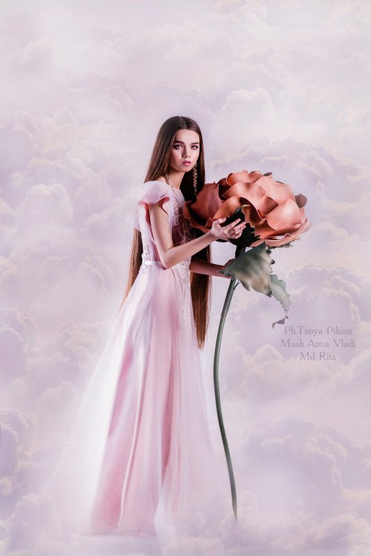 женский портрет  Рапунцельphoto preview