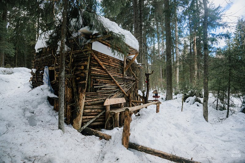хижина, дом, домик, хата, лес, снег, деревянный, ели, деревья, зима, россия Ведьмин Домphoto preview