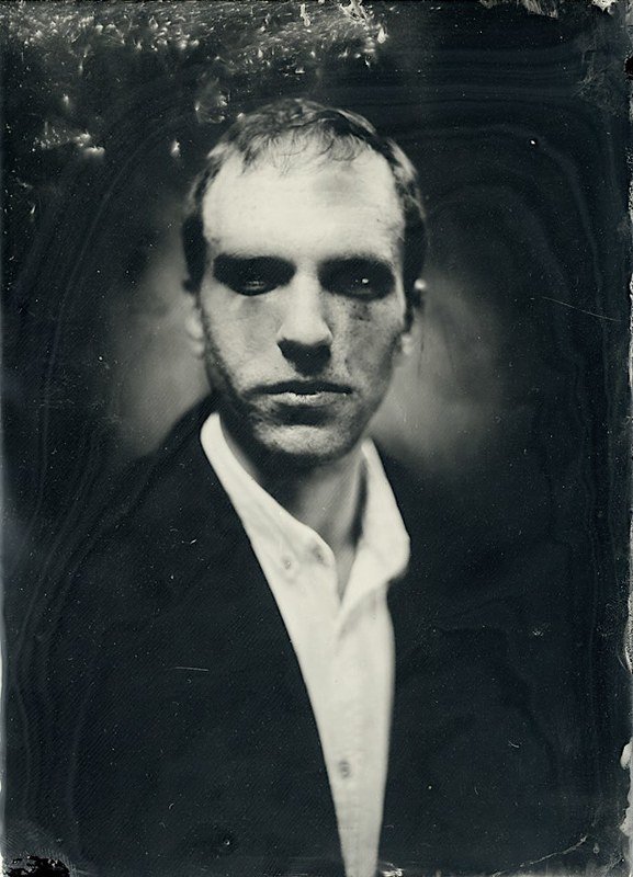 Фотограф- Ден Леви  -   В  глазах отразилась война...photo preview