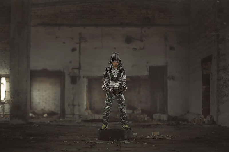 Дети, заброшка. Заброшкаphoto preview