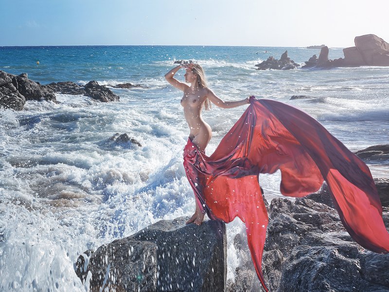 #nude, #ню Red sailsphoto preview