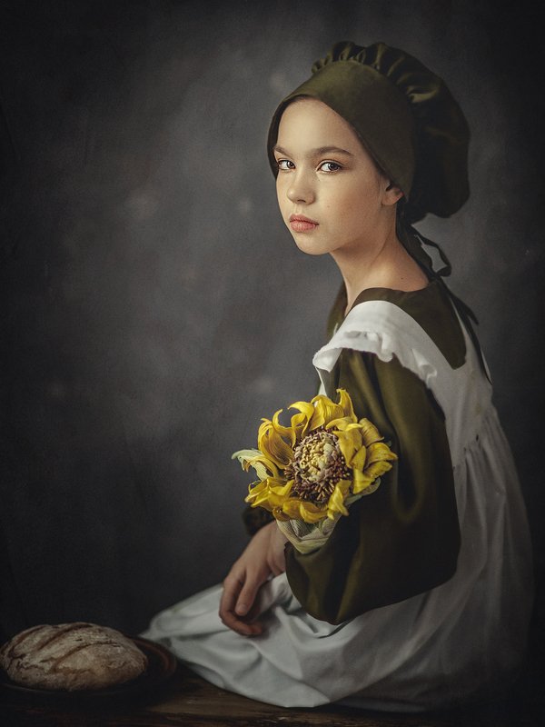 Девочка с подсолнухомphoto preview