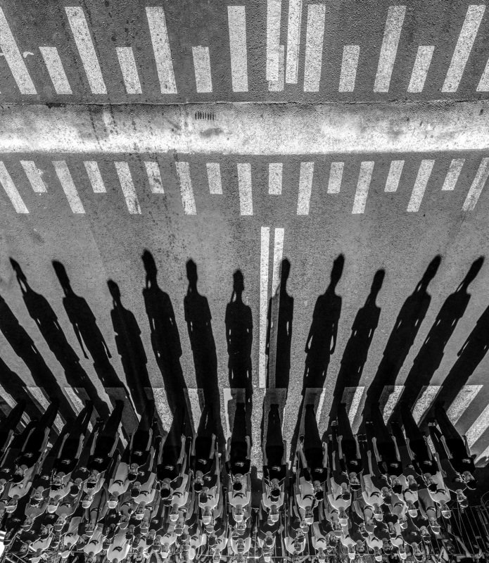 тени, квадрокоптер, контрсвет, панорама, люди, силуэт \