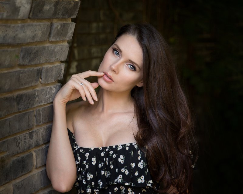 model, girl, portrait, body, face, beauty, beautiful, gurulee, natural light, russian, pretty,sensual LARISAphoto preview