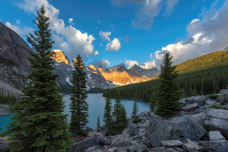Banff National Park, Canada, Moraine, lake, sunrise Скалистые горыphoto preview