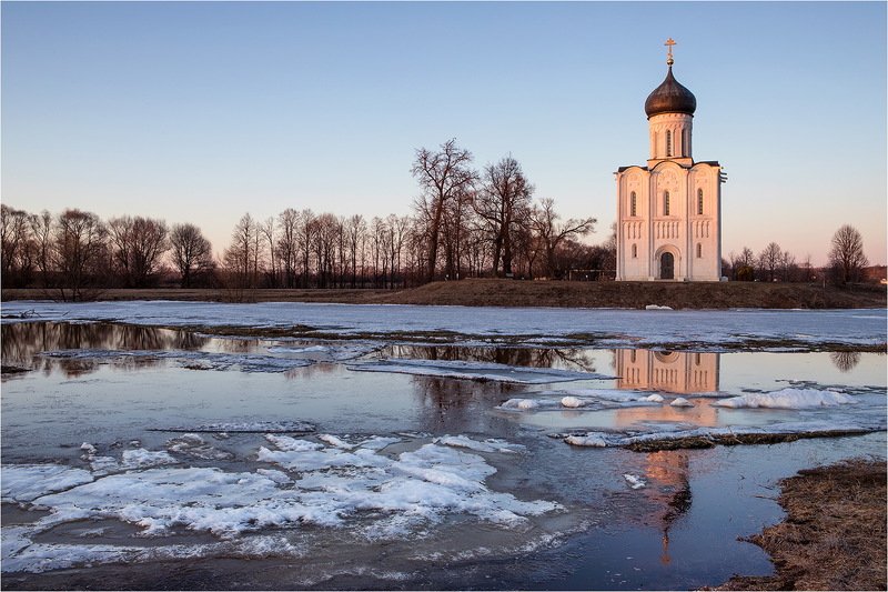 река, храм, снег, весна, вода, разлив, половодье, нерль, покров, вечер, Церковь Покрова на Нерли.photo preview