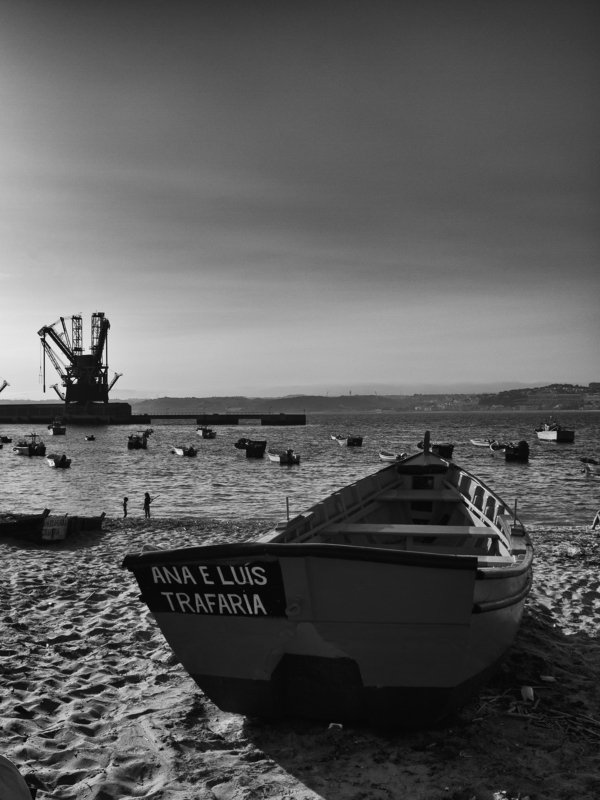 Portugal, Lisbon, Black and white, Monochrome, City, Ocean My boat\'s laid up фото превью
