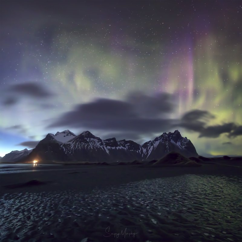 Strange northern lights over Vestrahorn. Iceland\'19photo preview