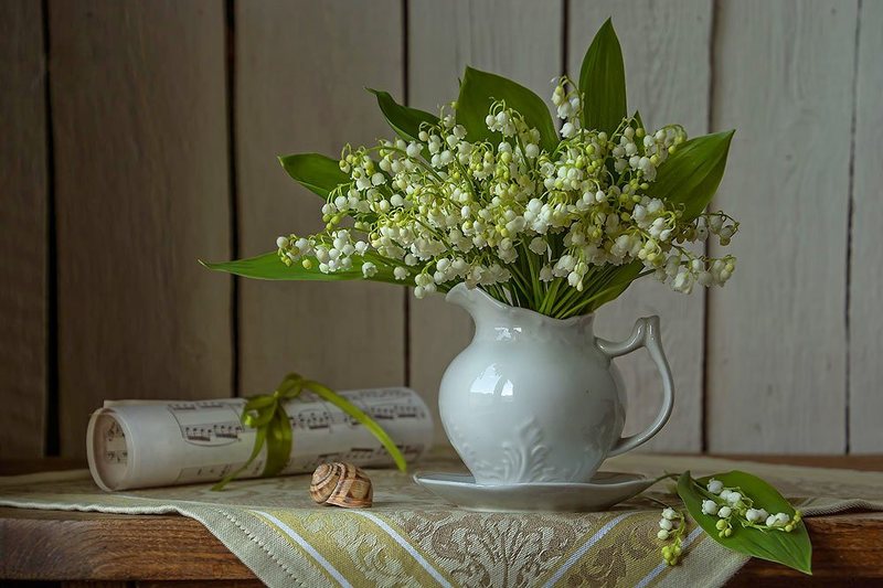 цветочный натюрморт с ландышами,весна,художественное фото,искусство. photo preview