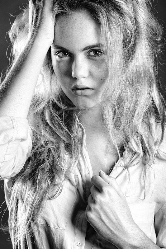 simone zeffiro portrait black and white fashion glamour model Shannonphoto preview