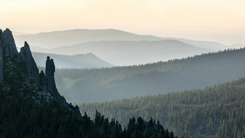 горы, сибирь, саяны, западный саян, ергаки, каменный замок, скала, ангел, вечер Ангел вечернийphoto preview