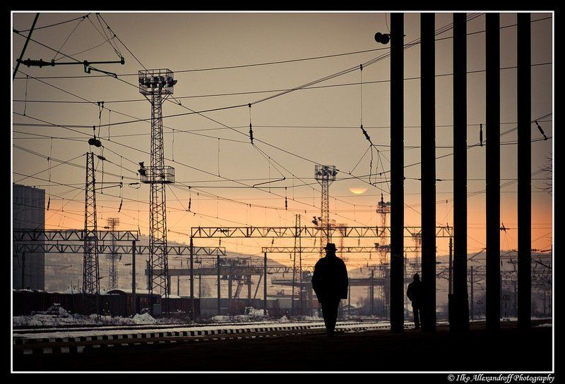 city, station, morning, sunrise Perfect Strangersphoto preview